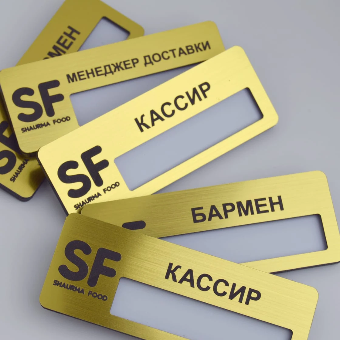 Алматыда жеткізумен бейджтер жасау